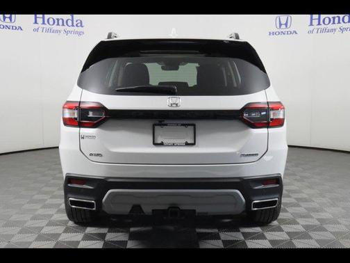 2025 Honda Pilot Touring 8-Passenger