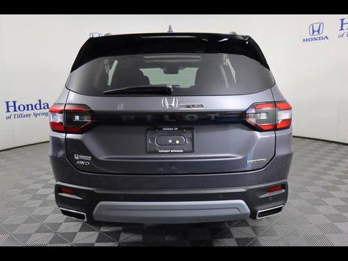 2025 Honda Pilot Touring 8-Passenger