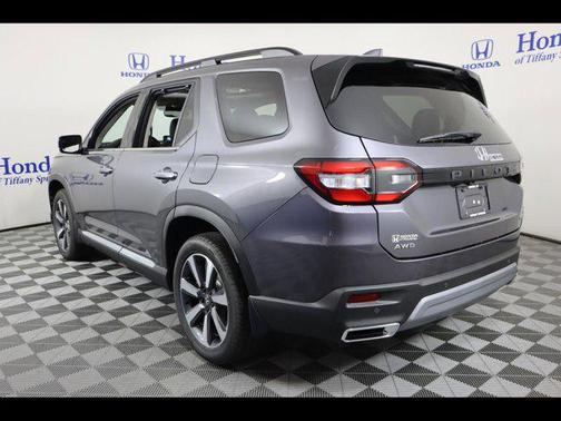 2025 Honda Pilot Touring 8-Passenger
