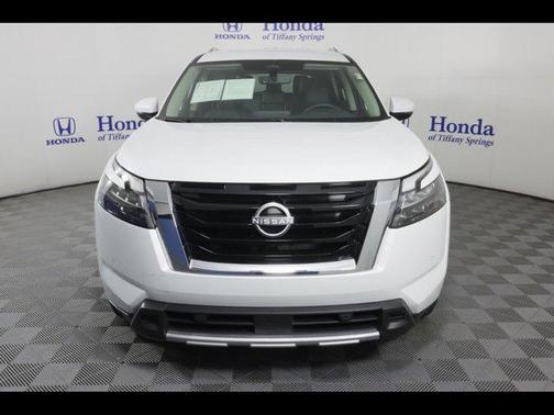 Everest White Pearl Tricoat 2025 Nissan Pathfinder SL 4WD