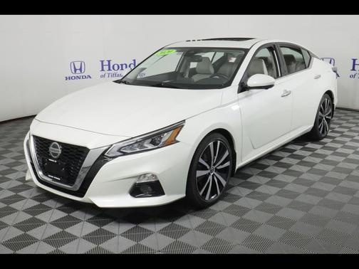 Pearl White Tricoat 2020 Nissan Altima Platinum VC-Turbo FWD