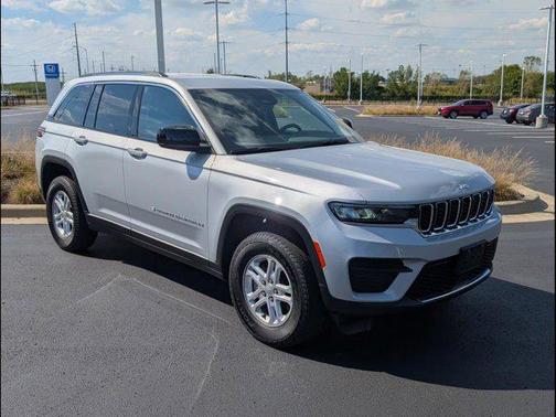 2024 Jeep Grand Cherokee Laredo