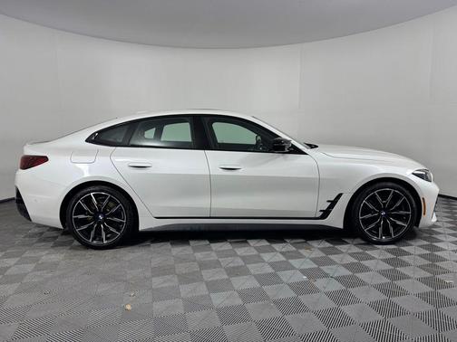 Mineral White Metallic 2026 BMW M440 Gran Coupe i xDrive