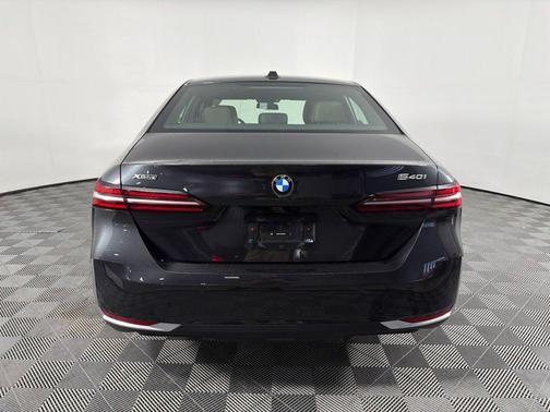 Dark Graphite Metallic 2024 BMW 540 i xDrive