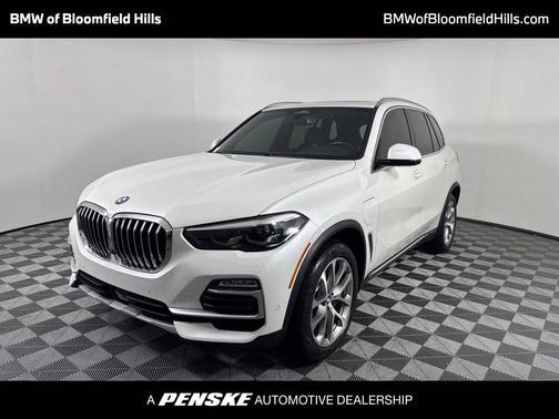 Mineral White Metallic 2021 BMW X5 PHEV xDrive45e