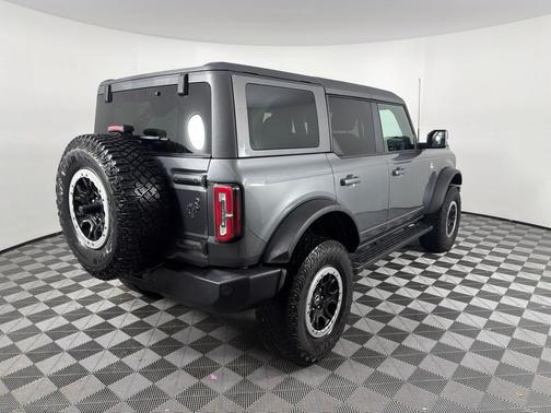 Carbonized Gray Metallic 2021 Ford Bronco Base