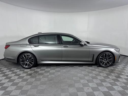 Donington Gray Metallic 2021 BMW 750 i xDrive
