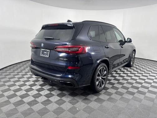Carbon Black Metallic 2022 BMW X5 xDrive40i
