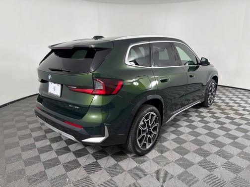 San Remo Green Metallic 2023 BMW X1 xDrive28i