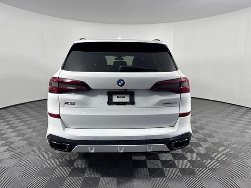 Alpine White 2023 BMW X5 xDrive40i