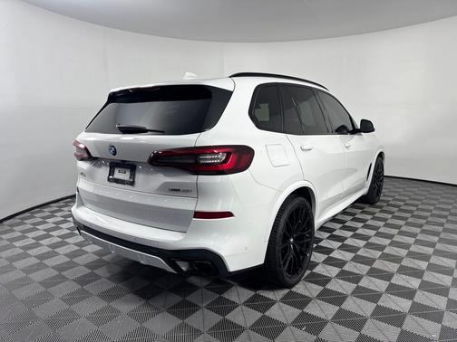 Alpine White 2023 BMW X5 xDrive40i