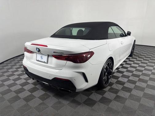 Alpine White 2027 BMW M440 i xDrive