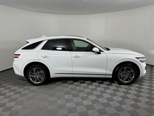 Alta White 2024 Genesis GV70 2.5T