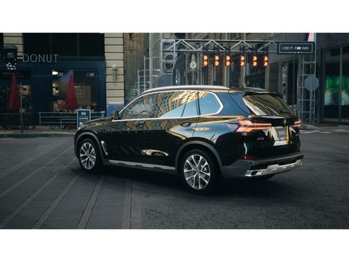Black Sapphire Metallic 2026 BMW X5 xDrive40i