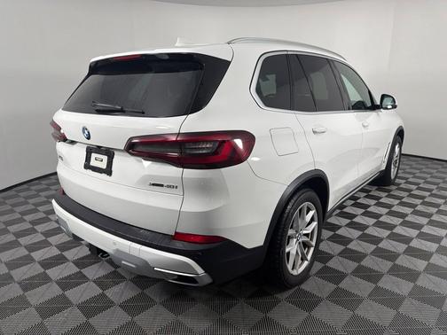 Alpine White 2023 BMW X5 xDrive40i