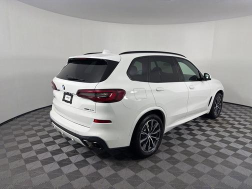Alpine White 2023 BMW X5 xDrive40i