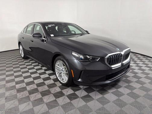 Dark Graphite Metallic 2024 BMW 530 i