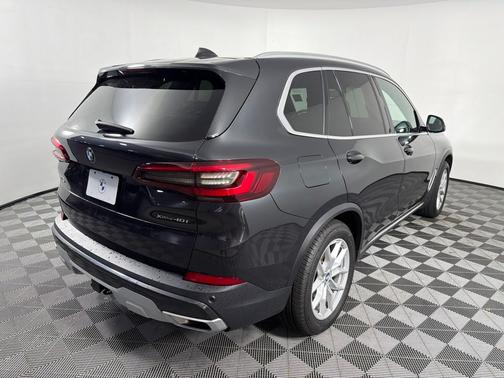 Dark Graphite Metallic 2023 BMW X5 xDrive40i