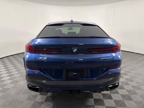 Blue Metallic 2022 BMW X6 xDrive40i