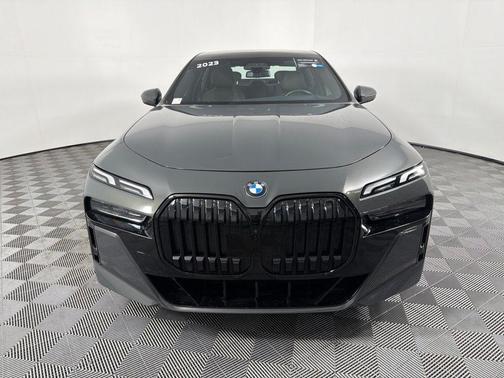 Dravit Gray Metallic 2023 BMW 760 760i xDrive