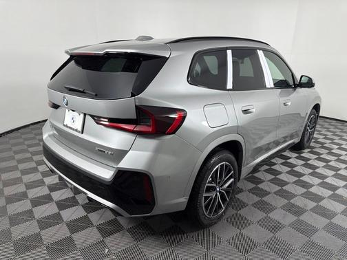 Space Silver Metallic 2026 BMW X1 xDrive28i