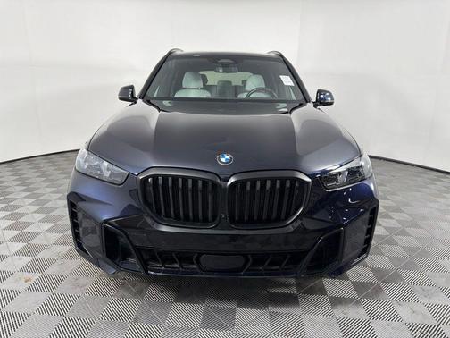 Carbon Black Metallic 2025 BMW X5 xDrive40i