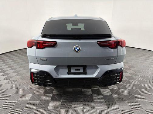 Brooklyn Gray Metallic 2025 BMW X2 xDrive28i
