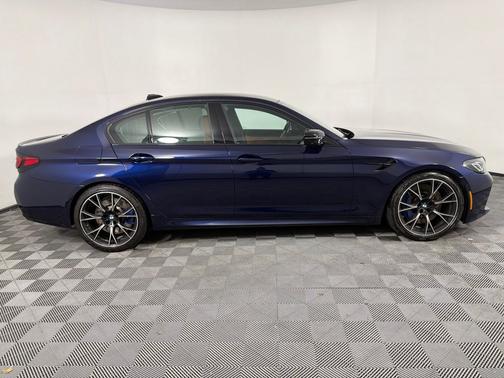 Tanzanite Blue II Metallic 2023 BMW M5 Base