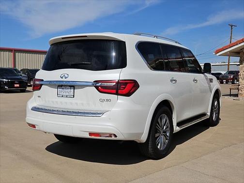 2024 INFINITI QX80 Luxe