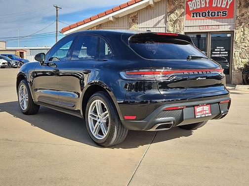 2024 Porsche Macan BASE