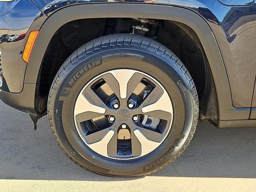 2024 Jeep Grand Cherokee 4xe Base