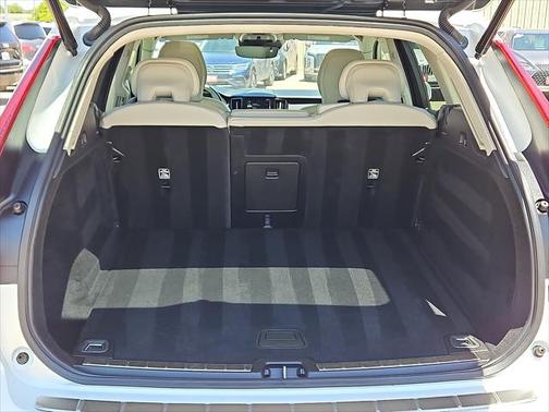 2021 Volvo XC60 T5 Momentum