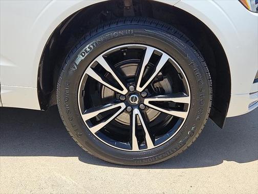 2021 Volvo XC60 T5 Momentum