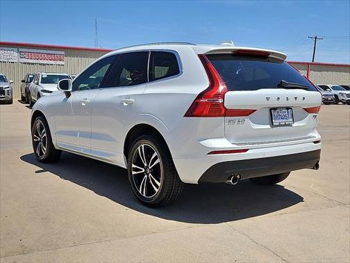 2021 Volvo XC60 T5 Momentum