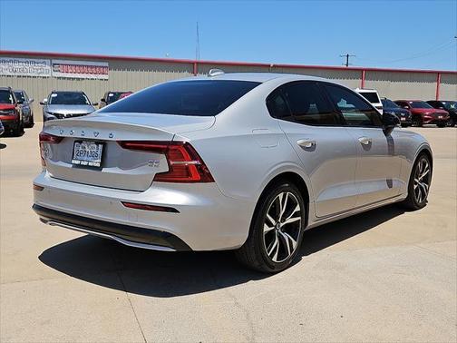 2025 Volvo S60 B5 Core