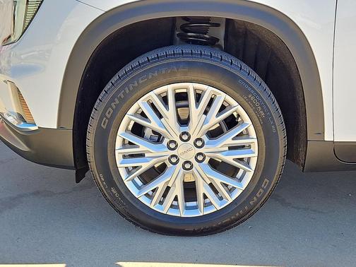 2024 GMC Acadia FWD Elevation