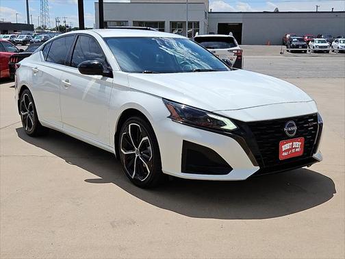 2023 Nissan Altima SR FWD