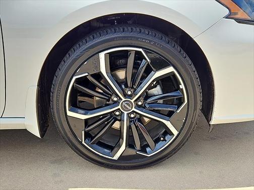 2023 Nissan Altima SR FWD