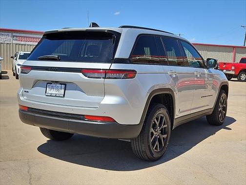 2024 Jeep Grand Cherokee Altitude