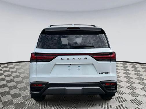 2025 Lexus LX 700h Luxury