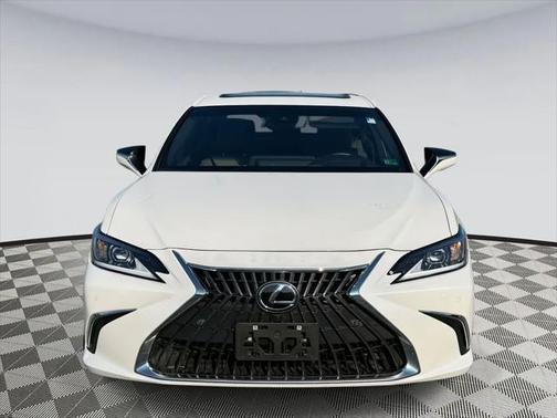 2024 Lexus ES 300h Luxury