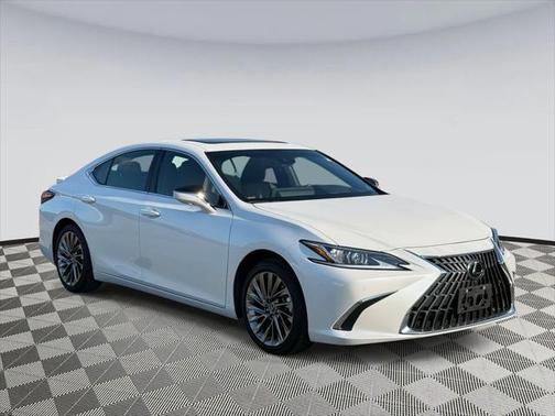 2024 Lexus ES 300h Luxury