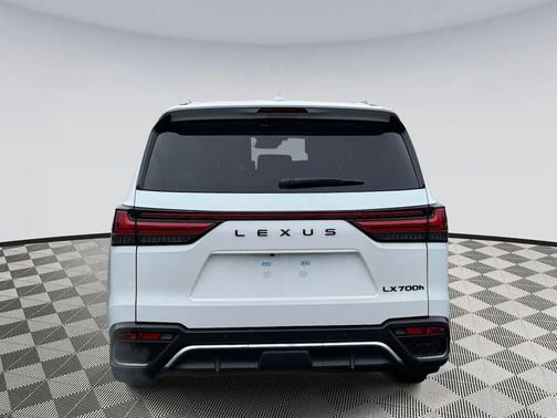 2026 Lexus LX 700h F SPORT Handling