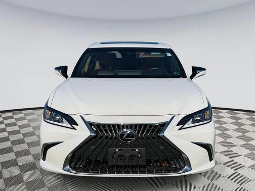 2023 Lexus ES 250 Base