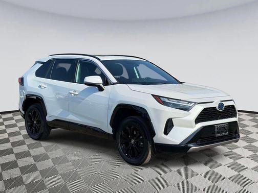 Wind Chill Pearl 2024 Toyota RAV4 Hybrid SE