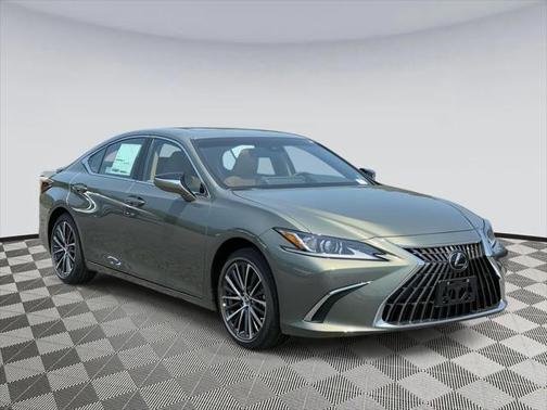 2025 Lexus ES 300h F SPORT Design