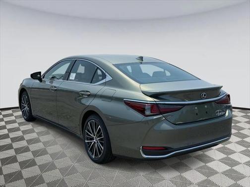 2025 Lexus ES 300h F SPORT Design
