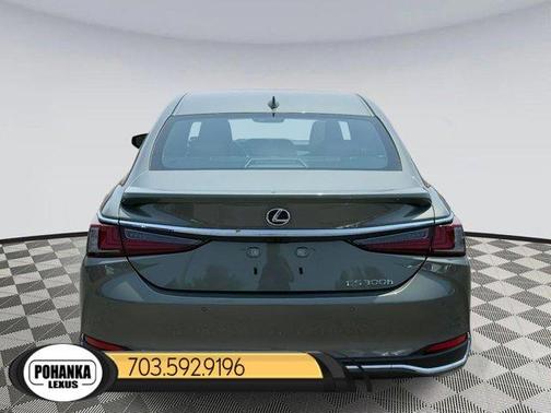 2025 Lexus ES 300h F SPORT Design