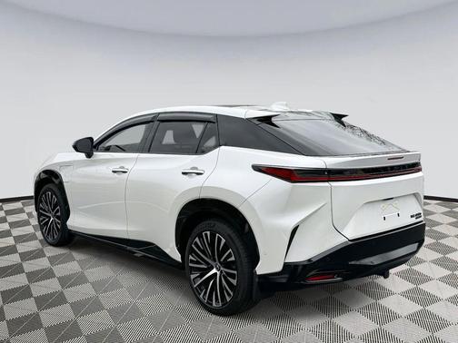 2023 Lexus RZ 450e Premium