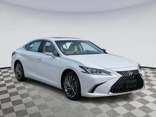 2025 Lexus ES 300h Luxury